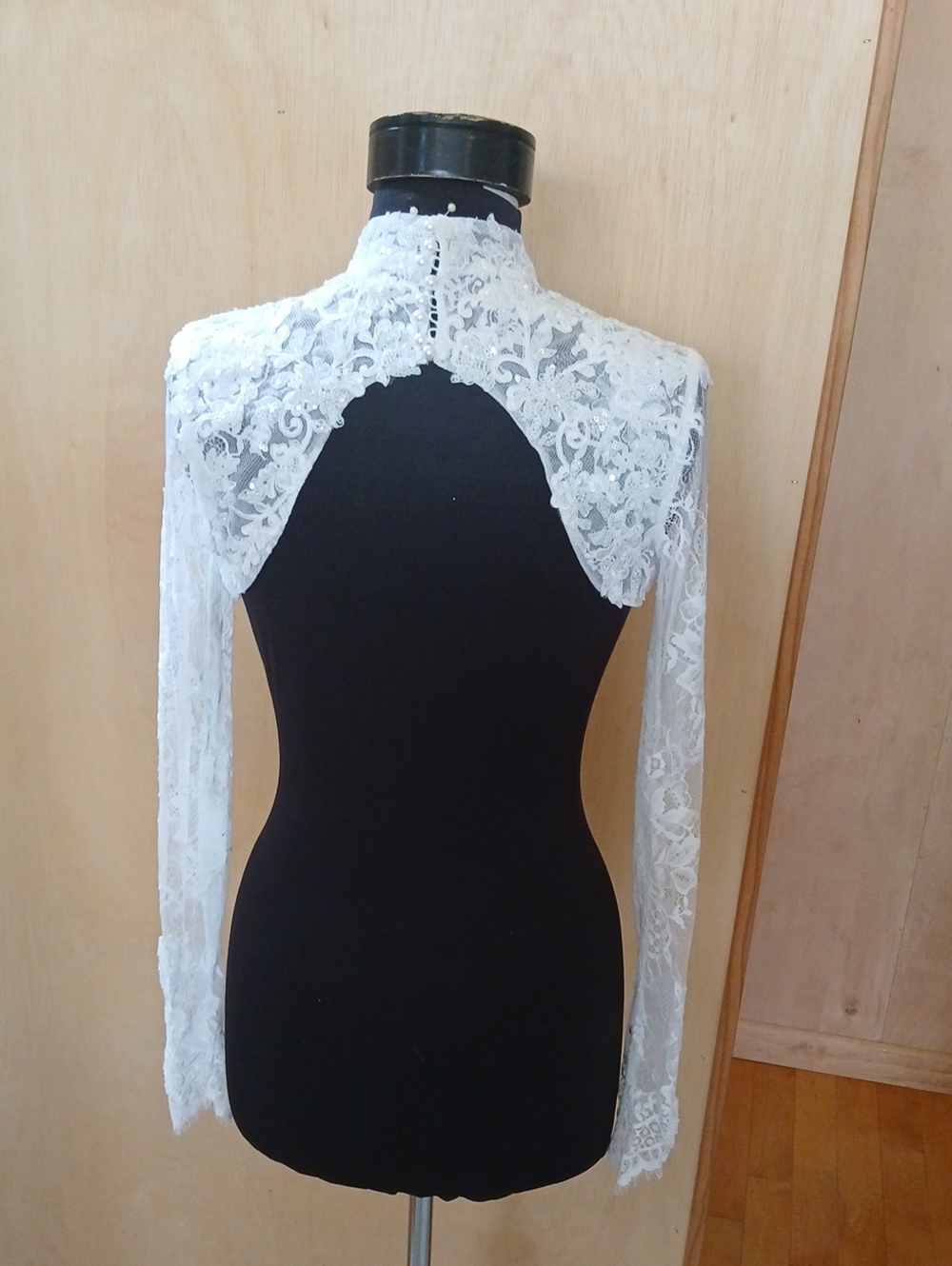 Ivory Lace Bolero Bridal Topper Size 6 - Picture 4 of 6